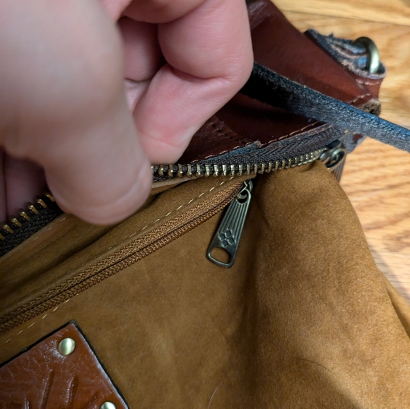 Patricia aka Patsey Nash Leather Purse - Picture 7 of 14